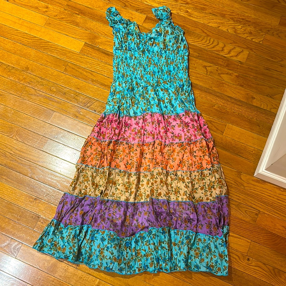 Women’s/ Jr.’s size medium dress